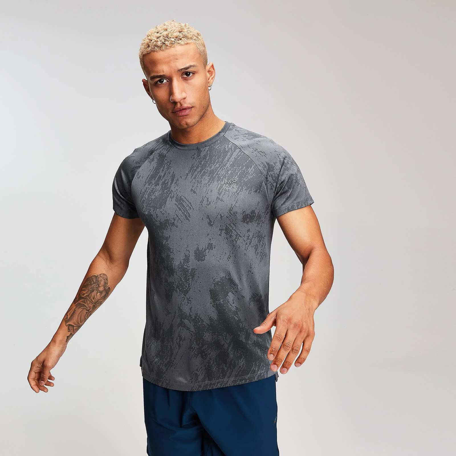 MP Men's Training Distressed T-Shirt - Carbon - XS Изображение 1