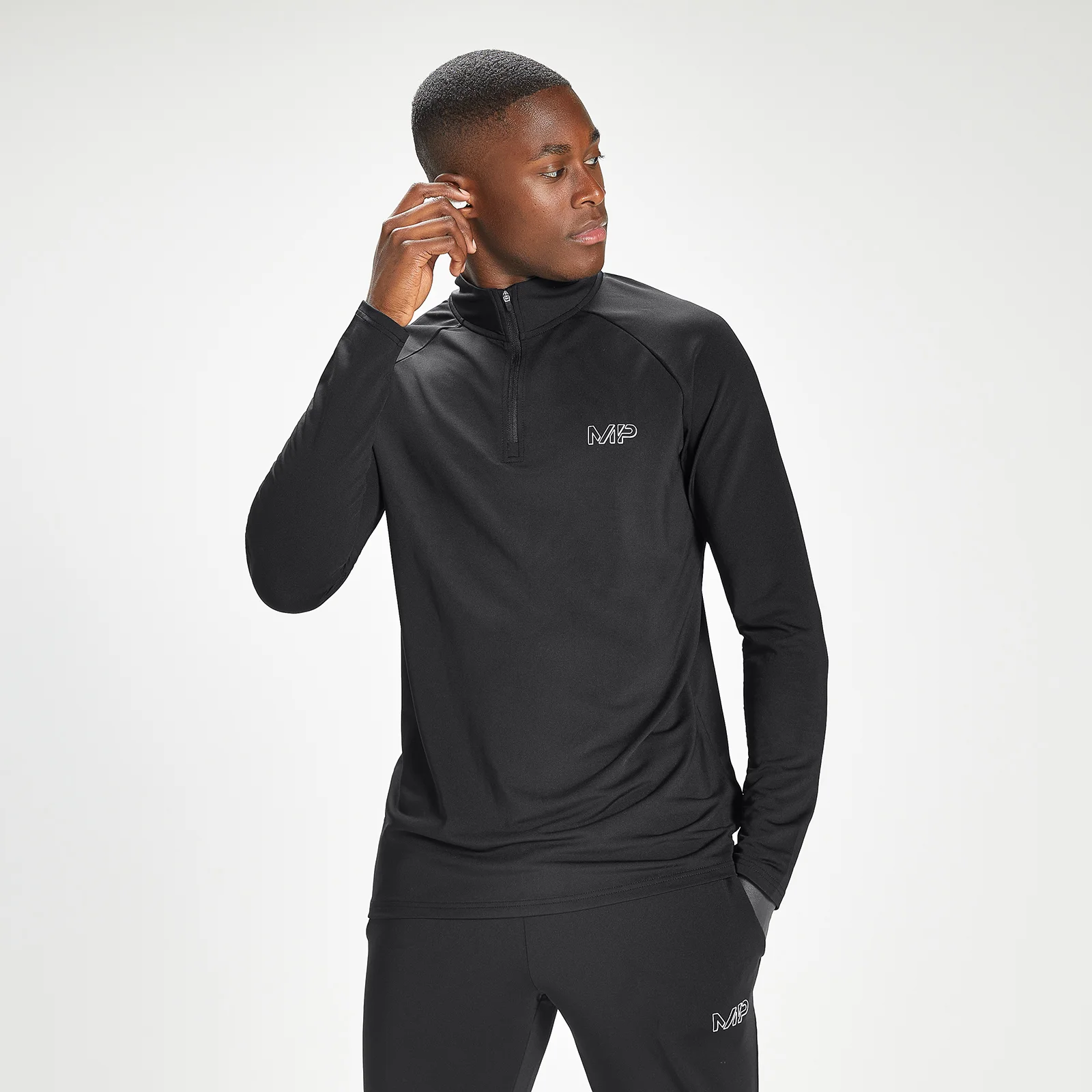 MP Мъжка спортна блуза с 1/4 цип със знак и текст Infinity - черна - XXS Изображение 1