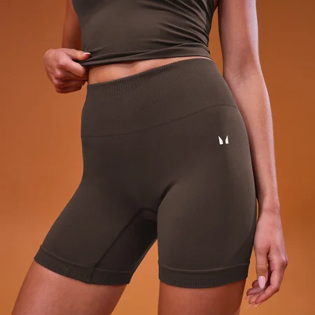 Къси панталони MP Women's Tempo Seamless с набрани детайли - какао